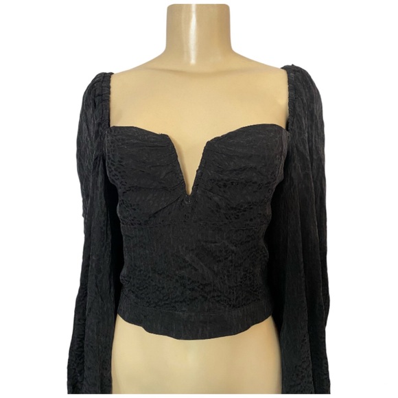 ElleJay Revolve Black Leopard Print Cropped Top Size Large Smocked Back - Picture 2 of 14